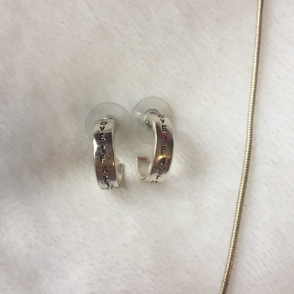 FAITH LOVE HOPE Necklace & Earrings Set - Picture 3 of 3